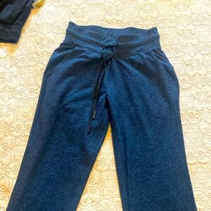 Lululemon Women’s Blue Joggers Sz 2
